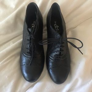 NWT genuine leather shoes